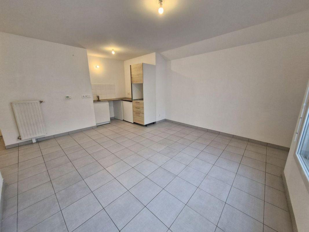 
                                                Location
                                                 Location 3P 60m²