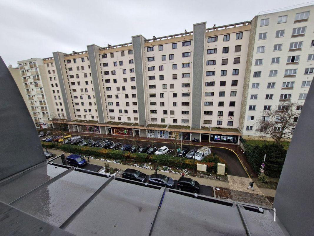 
                                                Location
                                                 Location 3P 60m²
