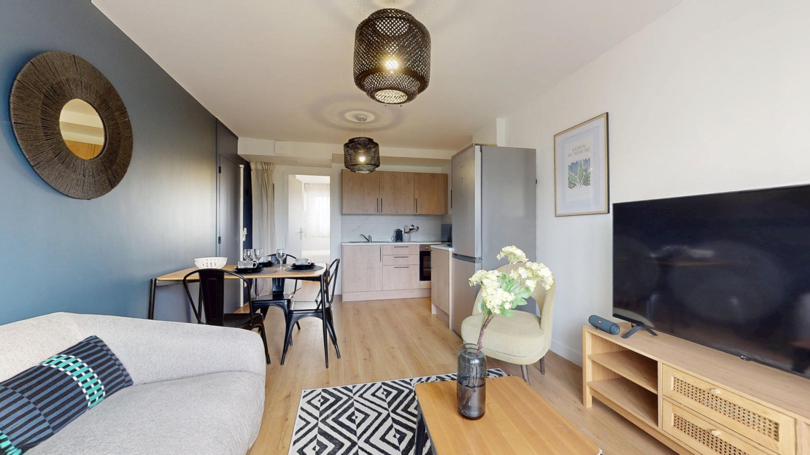 
                                                Location
                                                 Location 55.54m²