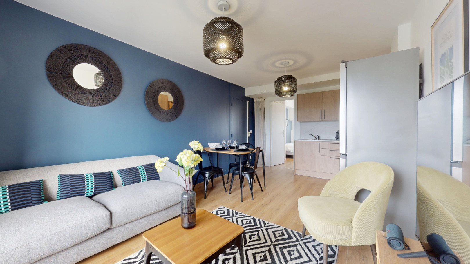 
                                                Location
                                                 Location 55.54m²
