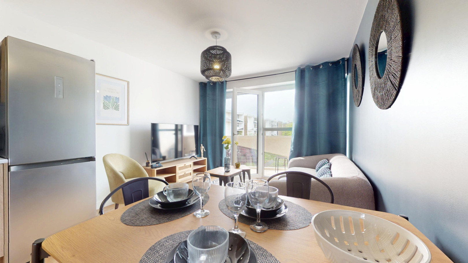 
                                                Location
                                                 Location 55.54m²