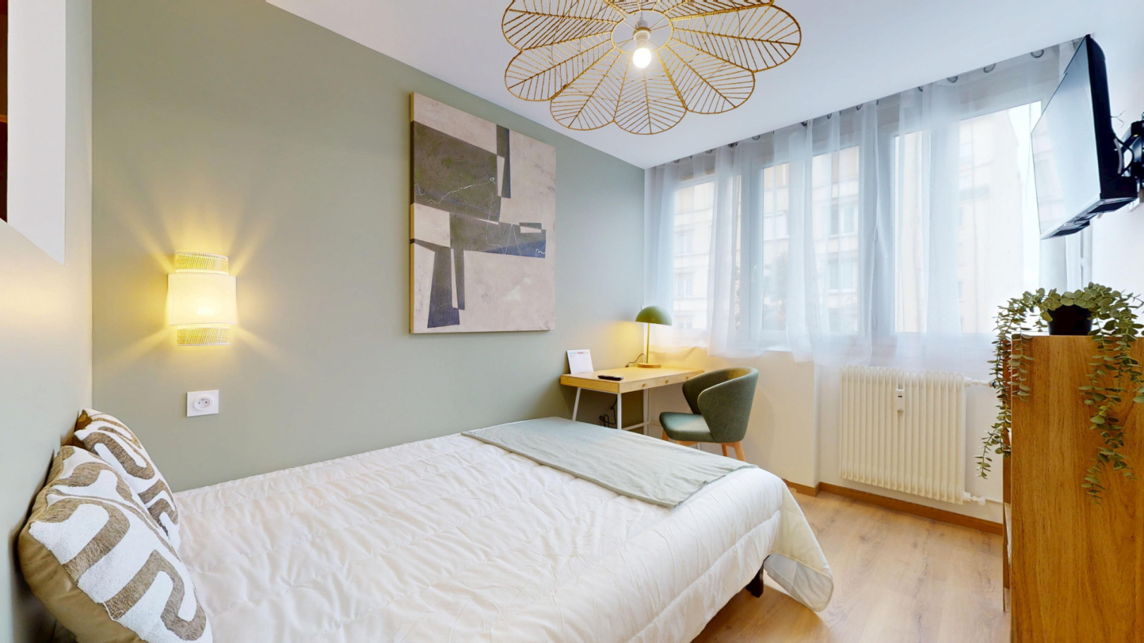 
                                                Location
                                                 Location 56.03m²