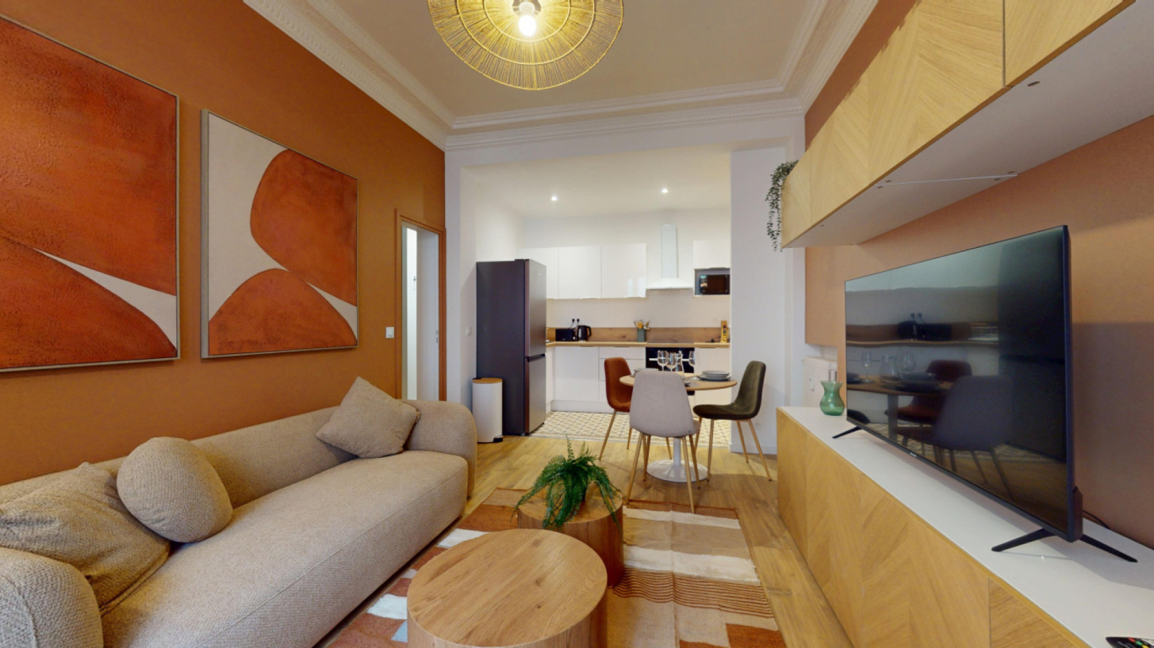 
                                                Location
                                                 Location 61.00m²