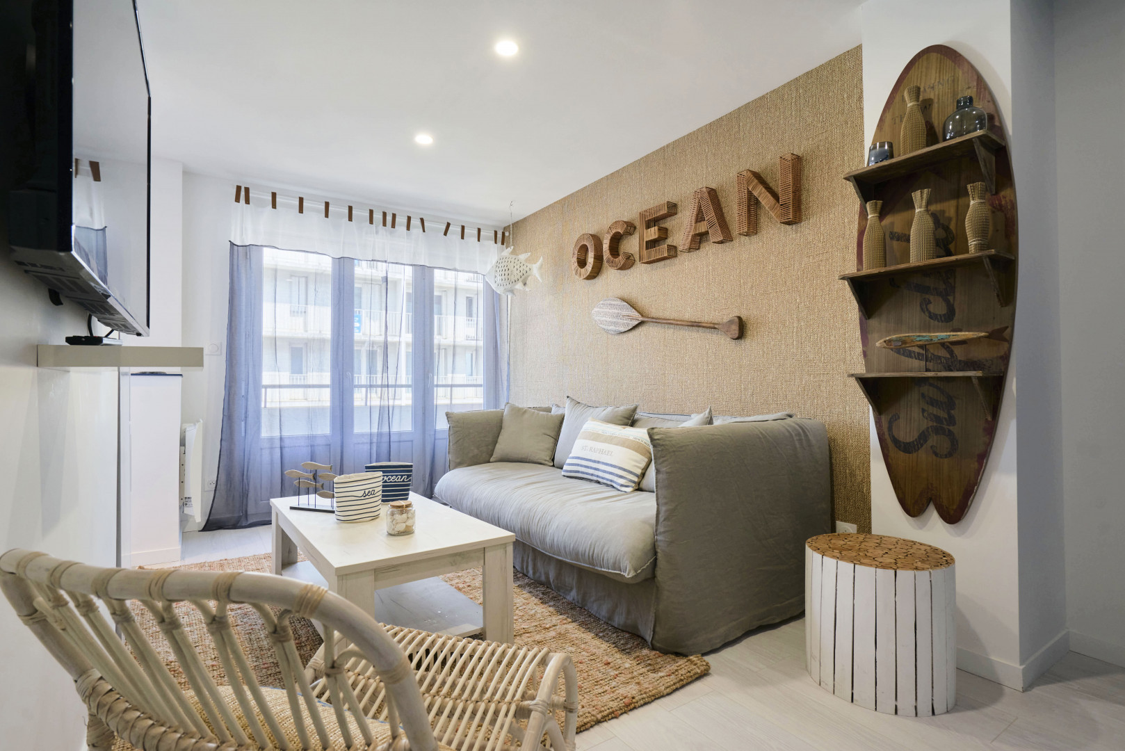 
                                                Location
                                                 Location 61.43m²