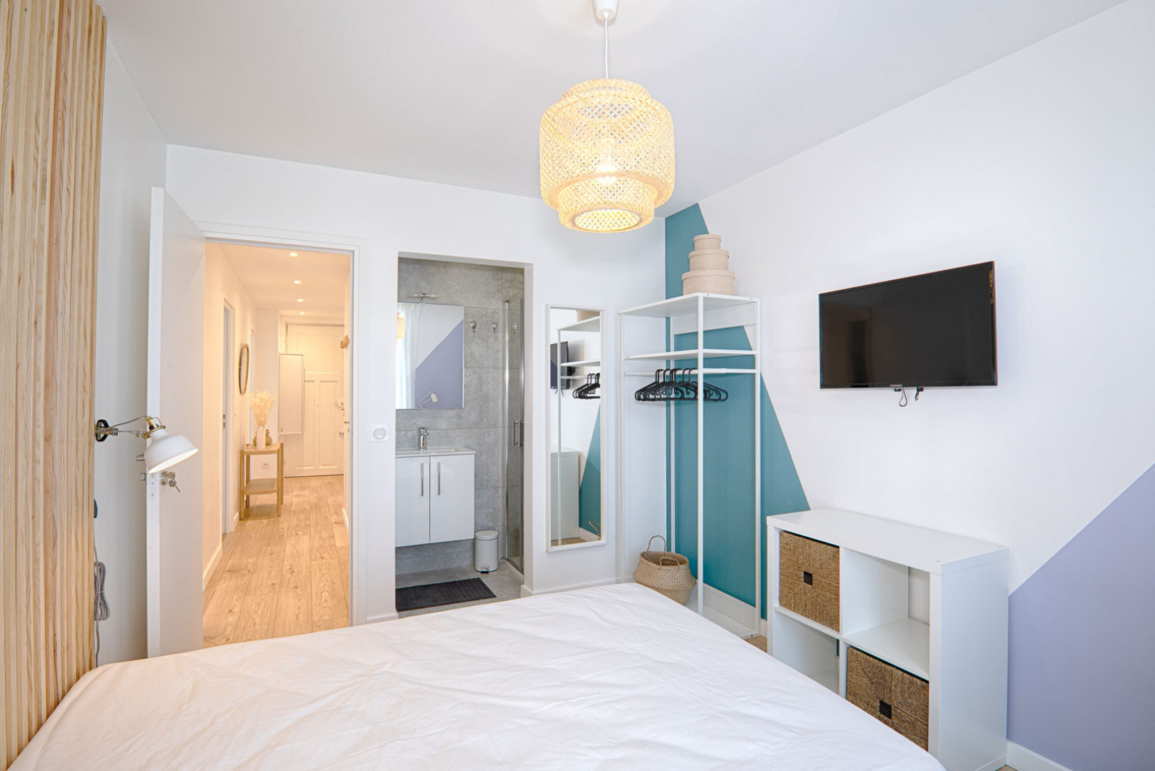 
                                                Location
                                                 Location 67.57m²