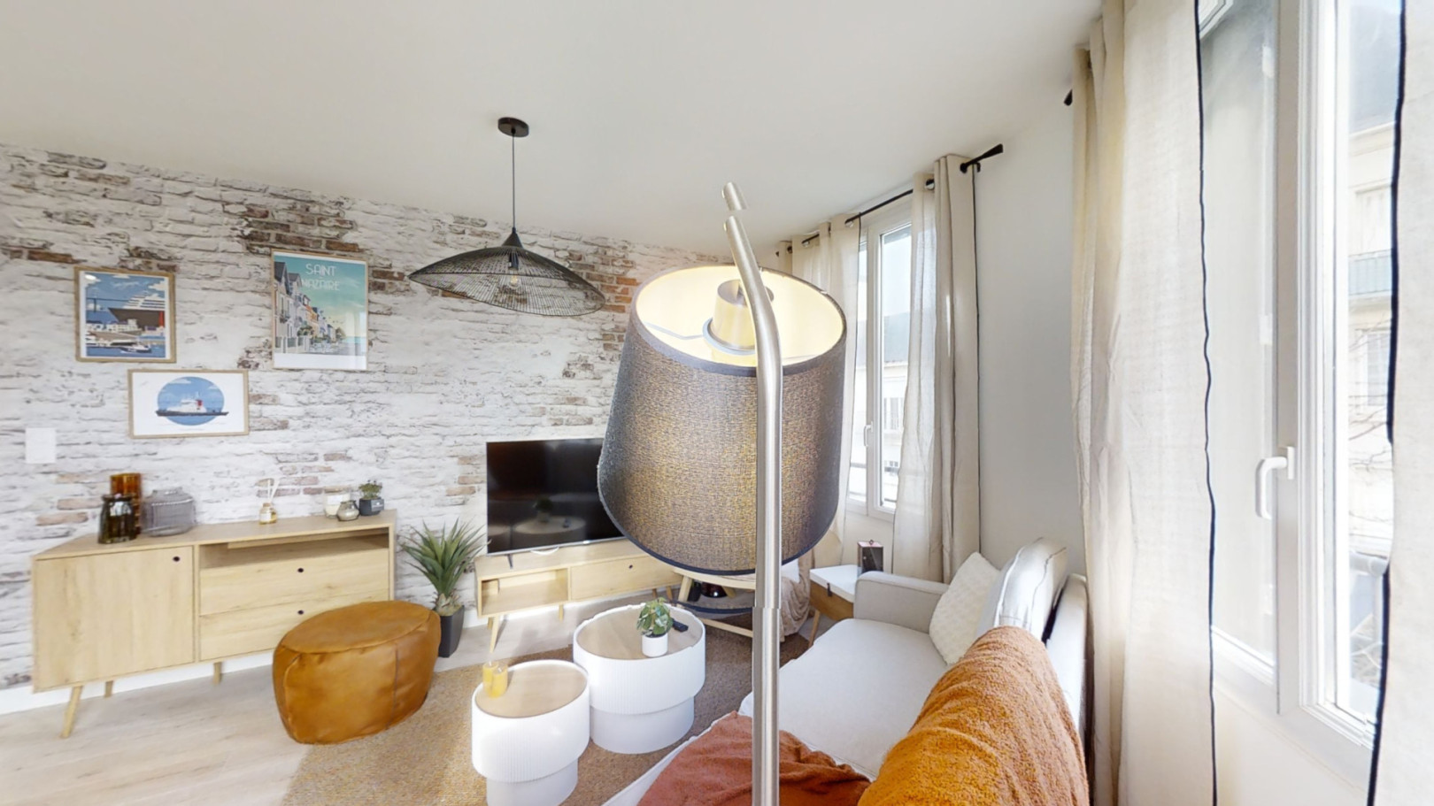 
                                                Location
                                                 Location 68.00m²