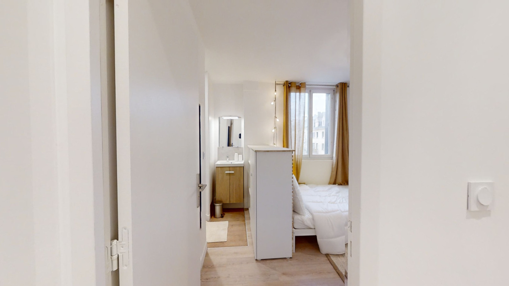 
                                                Location
                                                 Location 68.00m²