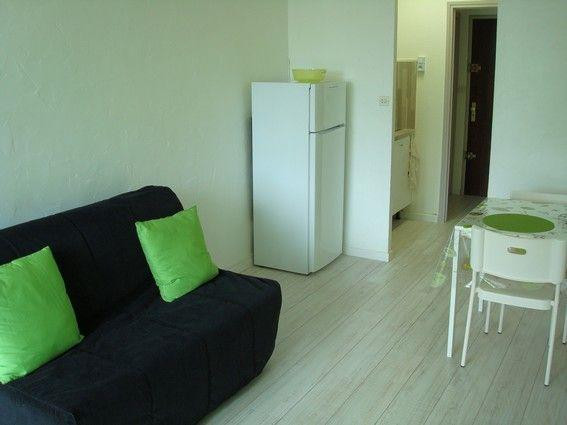 
                                                Location
                                                 Location à l'année d'un studio de 21m2