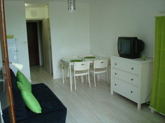 
                                                Location
                                                 Location à l'année d'un studio de 21m2