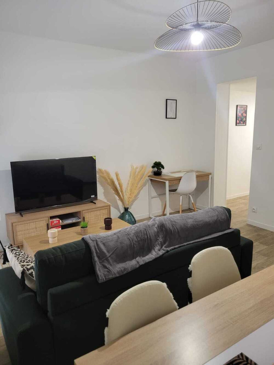 
                                                Location
                                                 Location à moins de 15 minutes de la gare