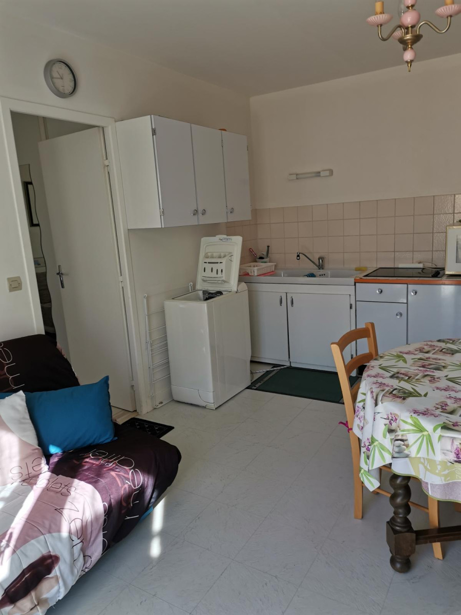 
                                                Location
                                                 Location appart étudiant (e) année scolaire