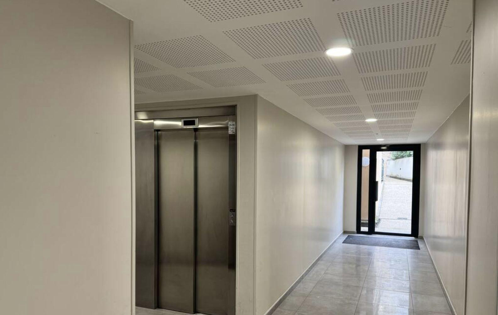 
                                                Location
                                                 Location appartement 2 pièces 39 m²