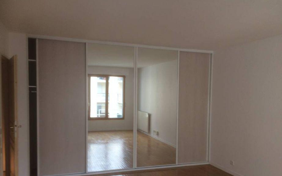 
                                                Location
                                                 Location appartement 2 pièces 50 m² Paris 19E