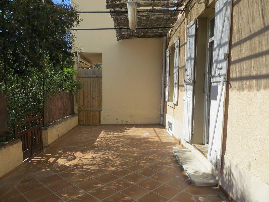 
                                                Location
                                                 Location appartement 2 pièces 50 m² Toulon