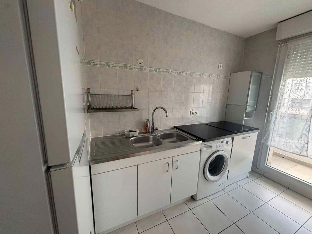 
                                                Location
                                                 Location appartement 2 pièces 760