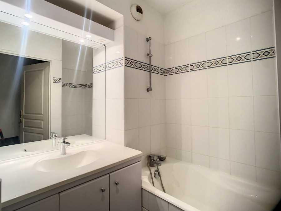 
                                                Location
                                                 Location appartement 2 pièces Levallois Perret