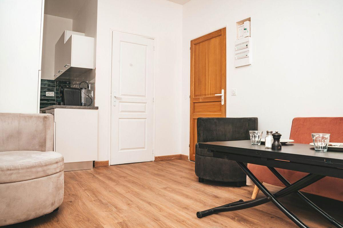 
                                                Location
                                                 Location Appartement 2 Pièces Meublé – 26 m² – 790