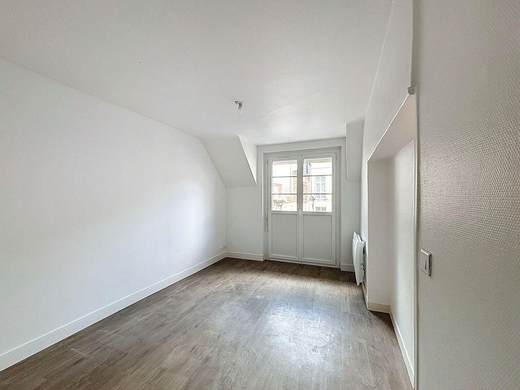 
                                                Location
                                                 Location appartement 2 pièces Orléans