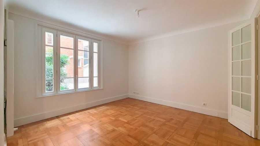 
                                                Location
                                                 Location appartement 2 pièces Paris 16ème 51 m2