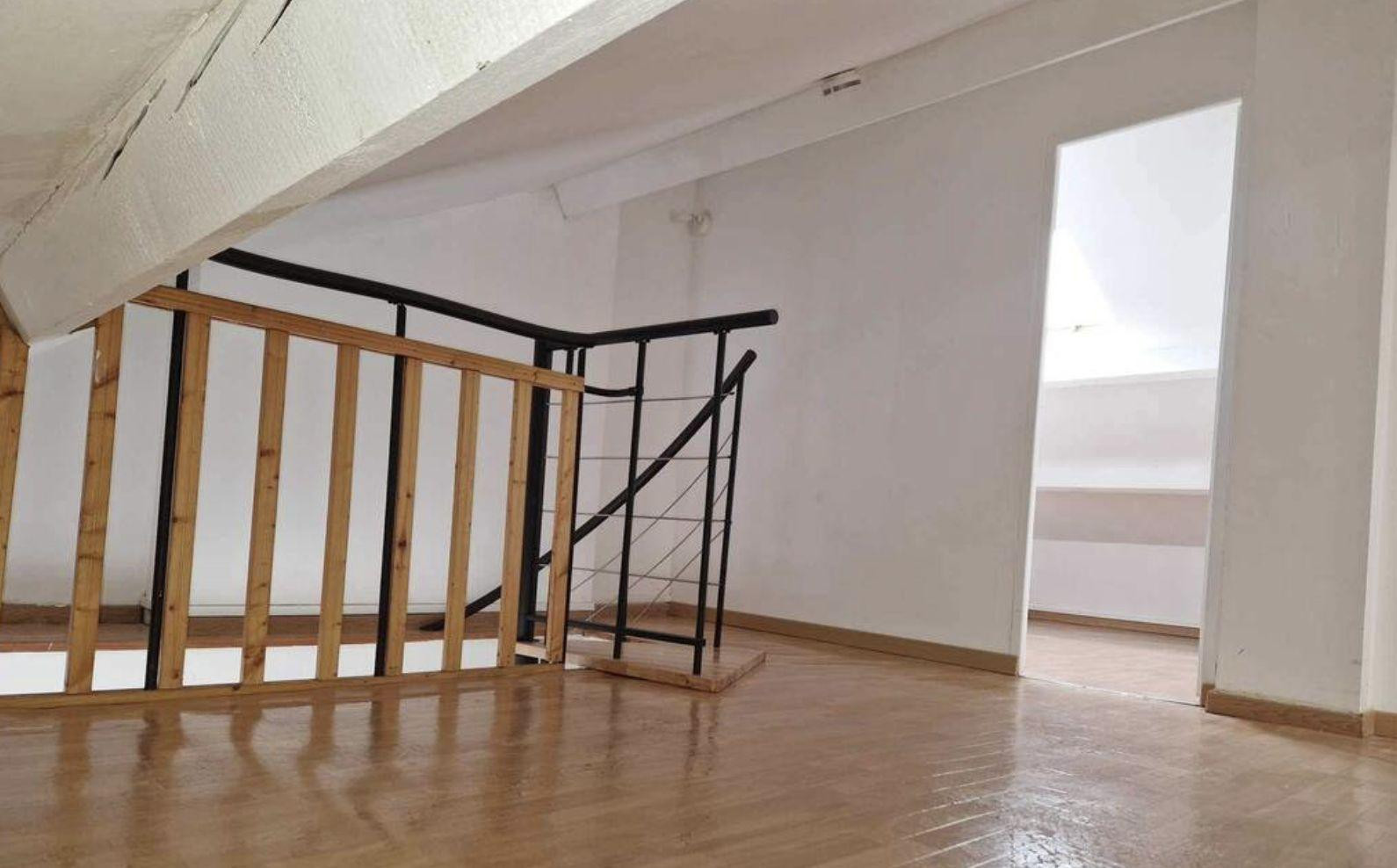 
                                                Location
                                                 Location appartement 3 pièces 53 m²