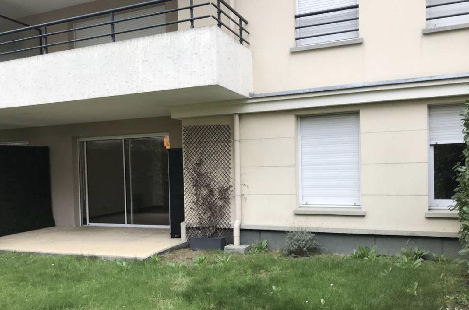 
                                                Location
                                                 Location appartement 3 pièces 55 m²