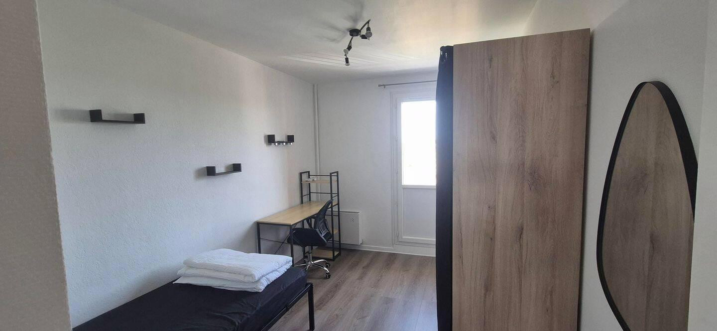 
                                                Colocation
                                                 Location appartement meublé