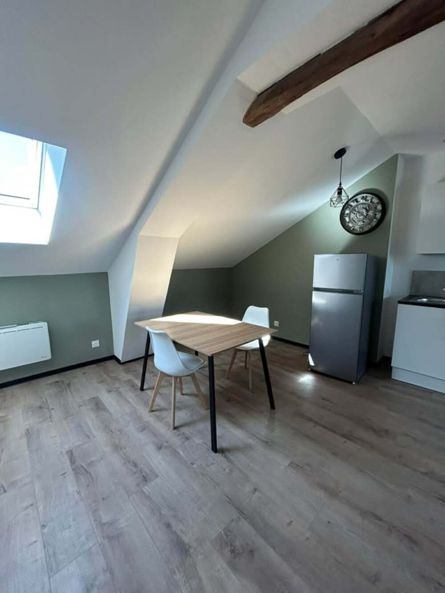 
                                                Location
                                                 LOCATION - APPARTEMENT MEUBLE - FOURMIES📍