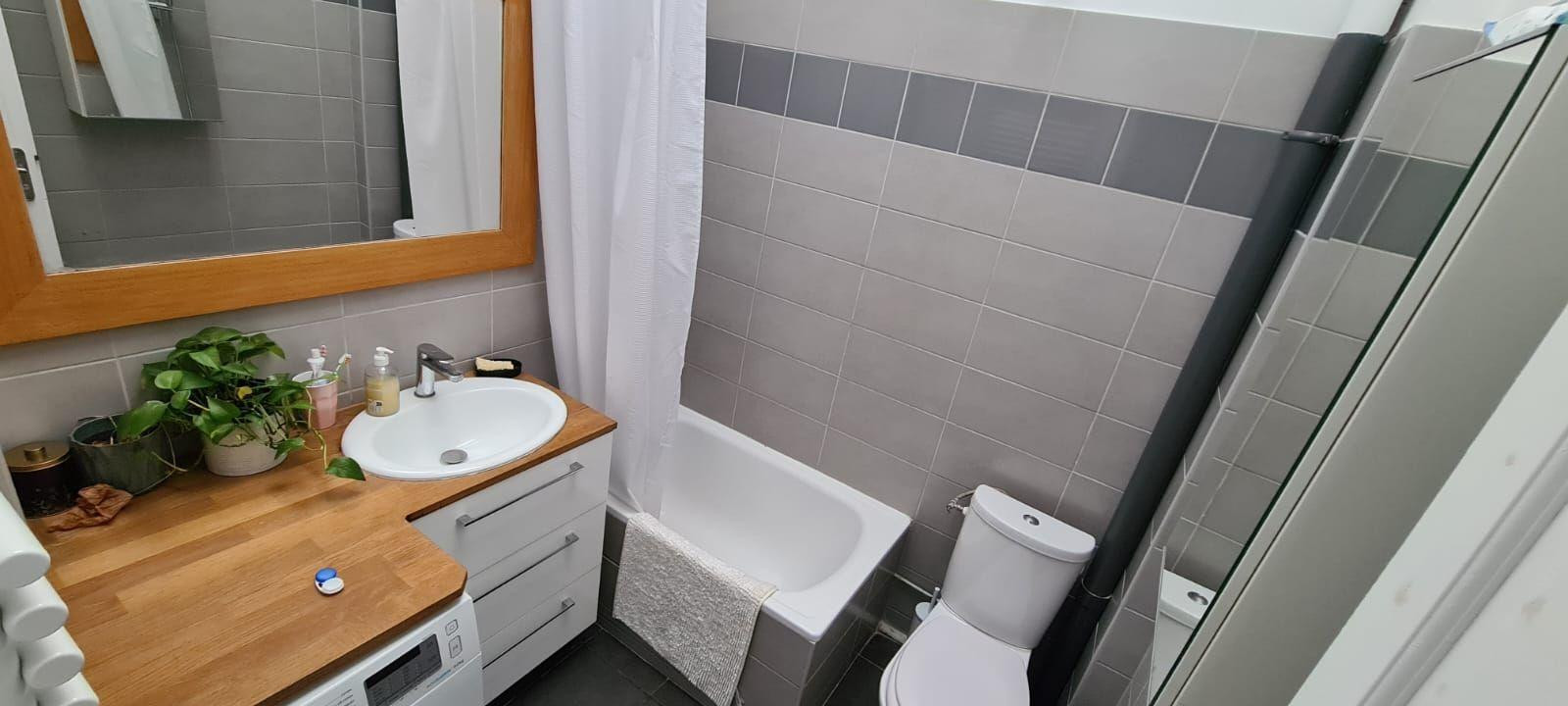 
                                                Location
                                                 Location appartement meublé Puteaux - 32m2