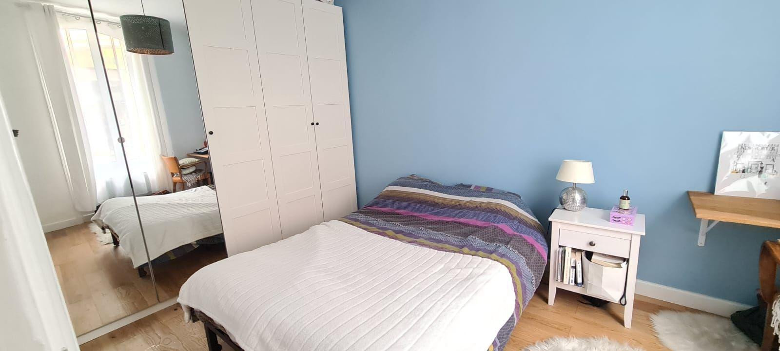 
                                                Location
                                                 Location appartement meublé Puteaux - 32m2