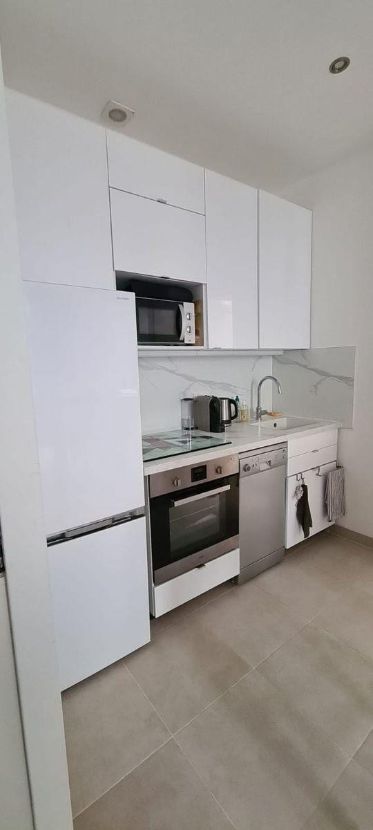 
                                                Location
                                                 Location appartement meublé Puteaux - 32m2