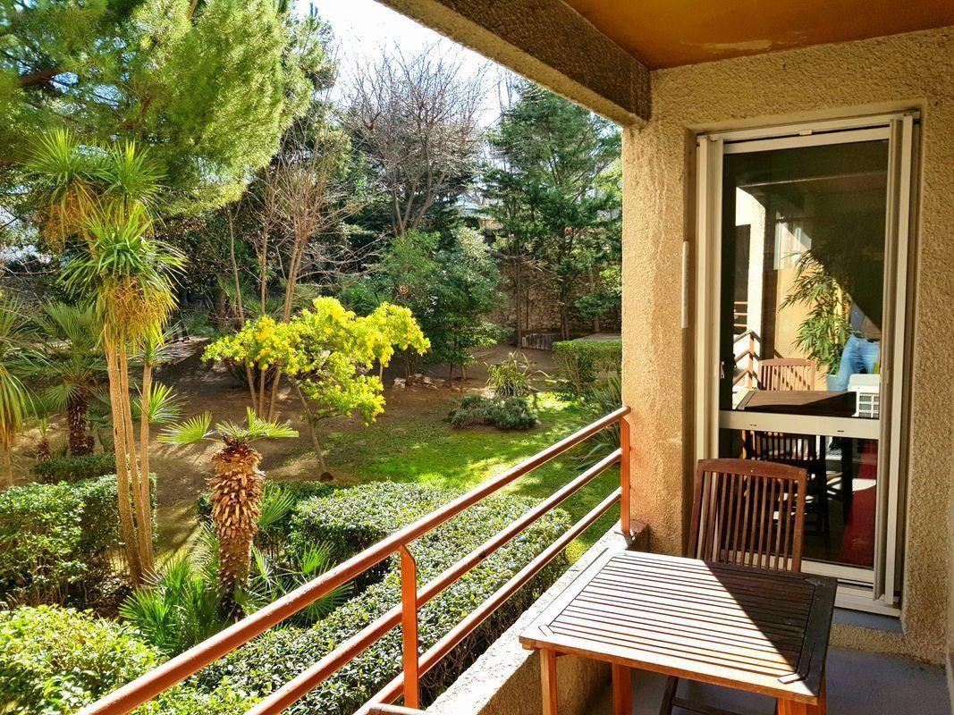
                                                Location
                                                 Location appartement proche Timone avec garage