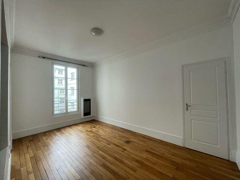 
                                                Location
                                                 Location appartement semi-meublé lafayette Paris