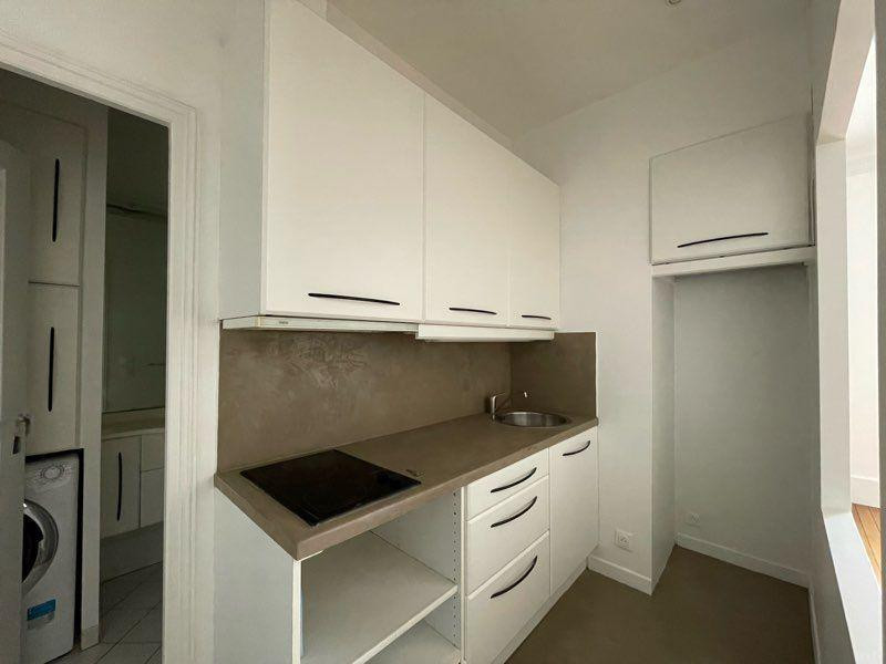 
                                                Location
                                                 Location appartement semi-meublé lafayette Paris
