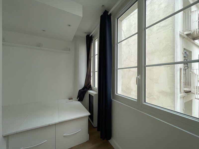 
                                                Location
                                                 Location appartement semi-meublé lafayette Paris