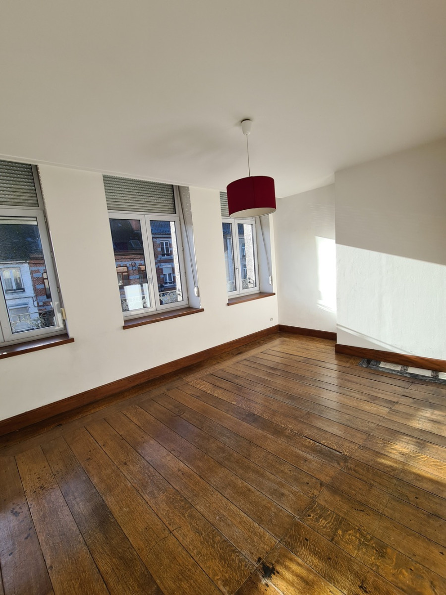 
                                                Location
                                                 LOCATION - APPARTEMENT - SOLRE LE CHATEAU
