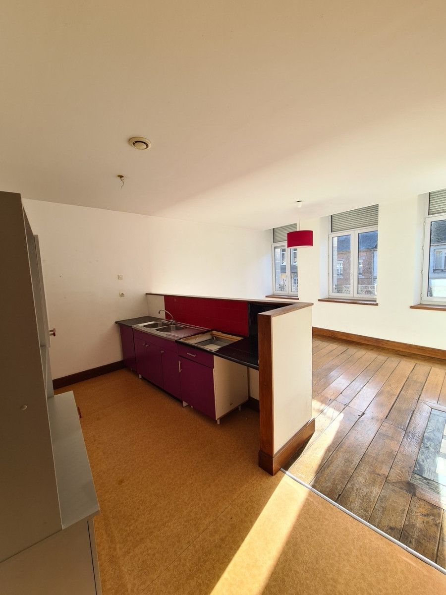 
                                                Location
                                                 LOCATION - APPARTEMENT - SOLRE LE CHATEAU