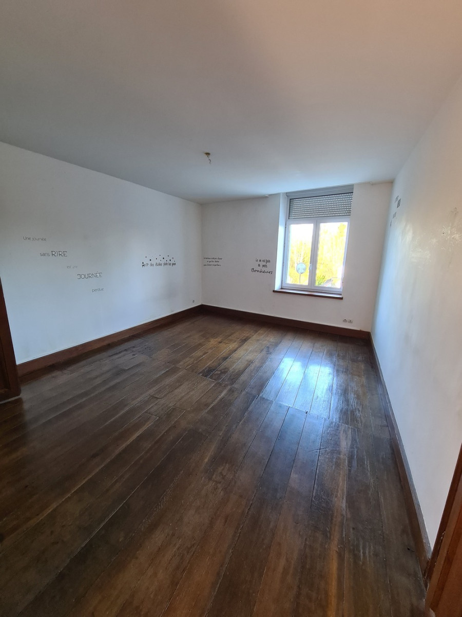 
                                                Location
                                                 LOCATION - APPARTEMENT - SOLRE LE CHATEAU