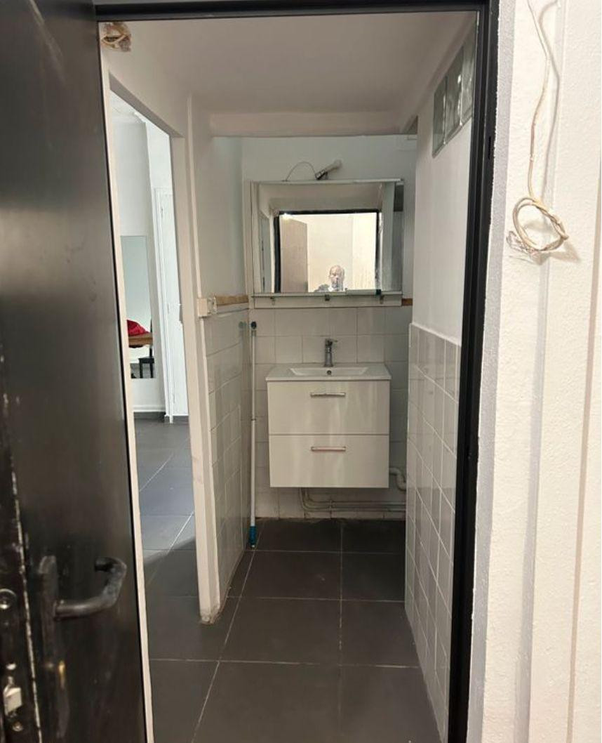 
                                                Location
                                                 LOCATION appartement T1