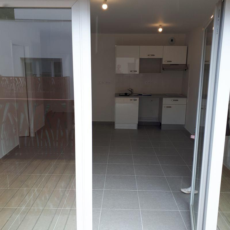 
                                                Location
                                                 Location appartement T2