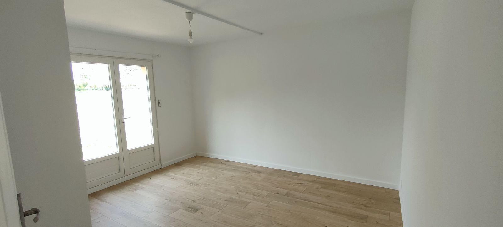 
                                                Location
                                                 Location appartement T2 avec jardin