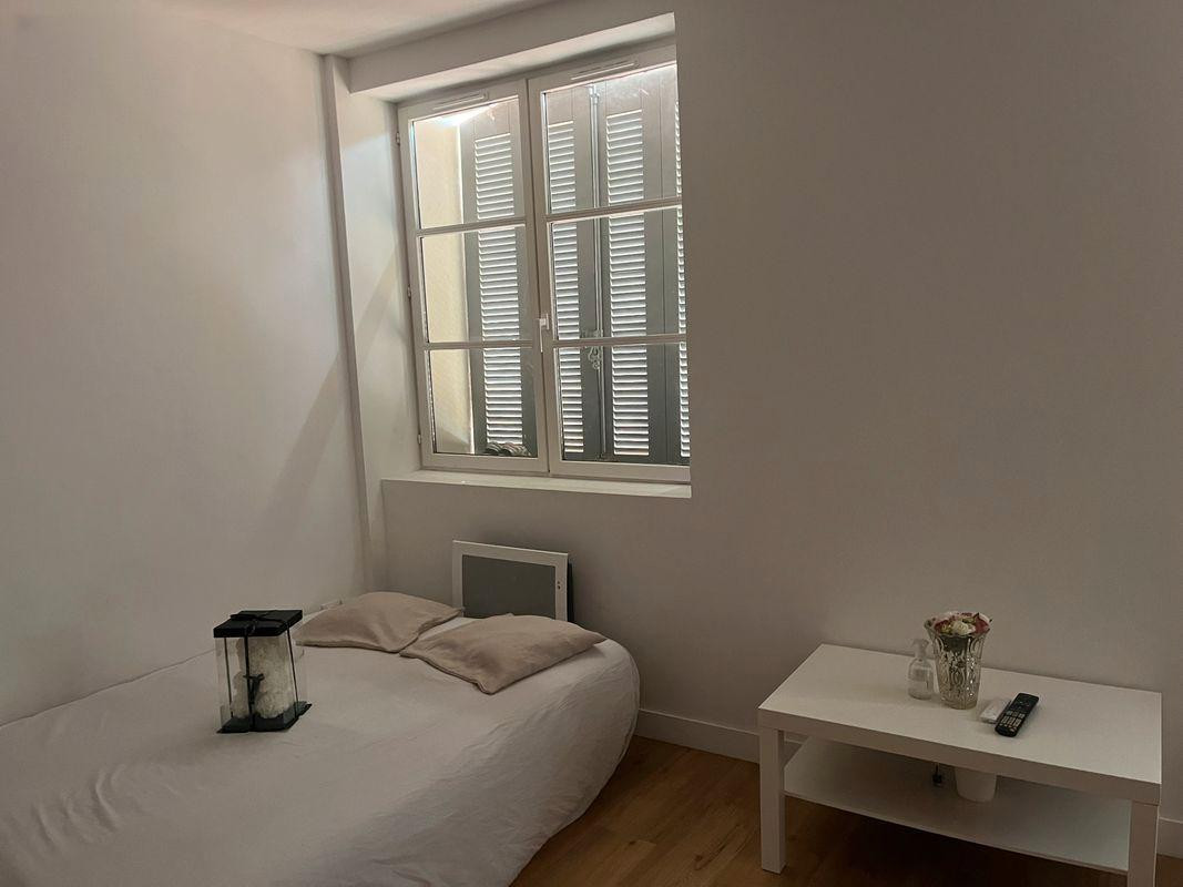 
                                                Location
                                                 Location appartement vieux port