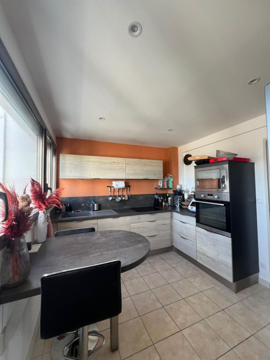 
                                                Location
                                                 LOCATION BEL APPARTEMENT DANS RESIDENCE ARBORE