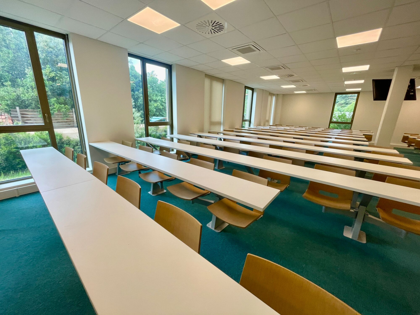 
                                                Location
                                                 Location Bureaux Aix-en-Provence 13090