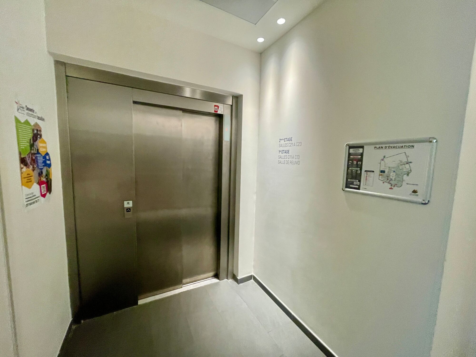 
                                                Location
                                                 Location Bureaux Aix-en-Provence 13090