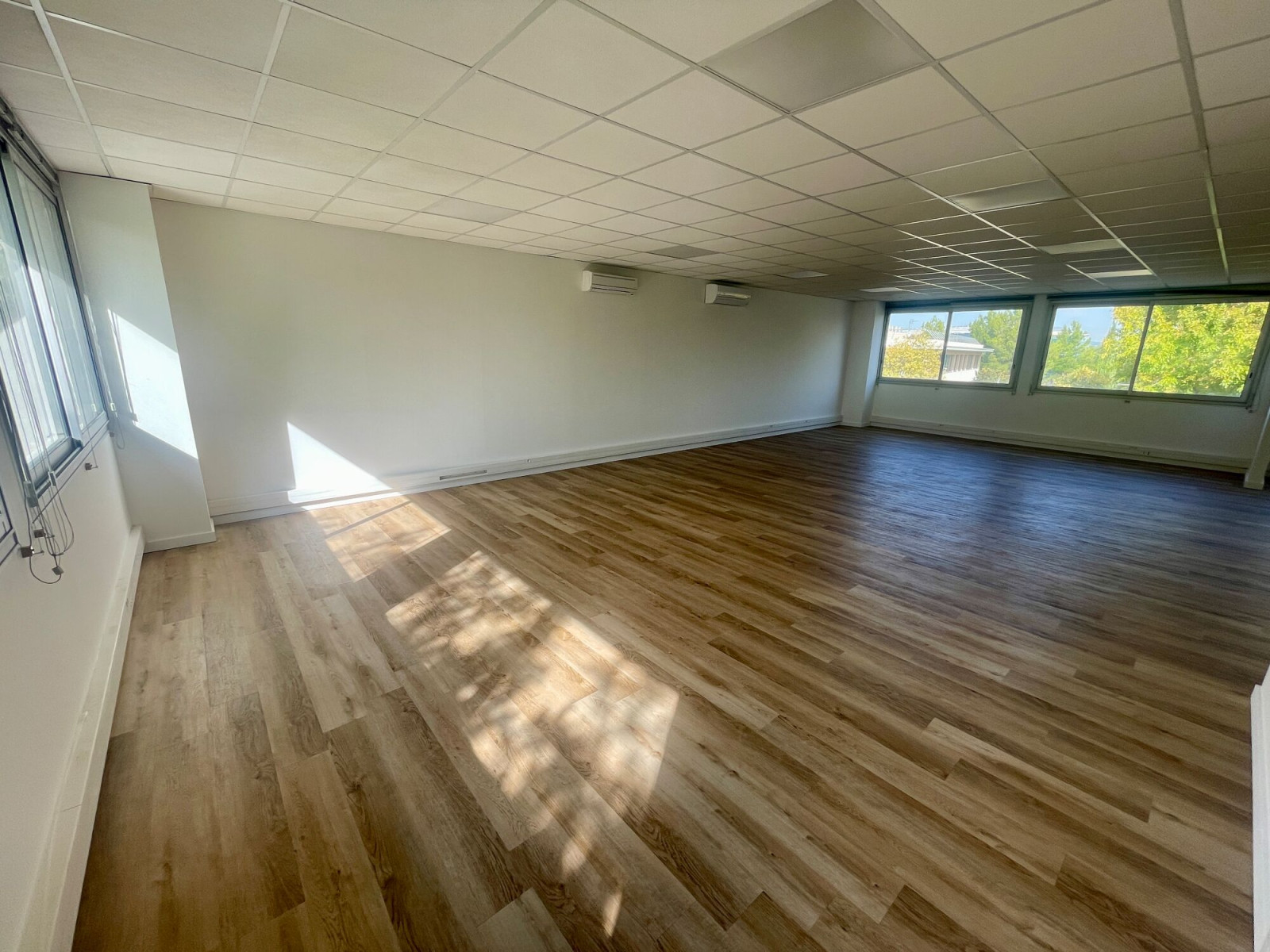 
                                                Location
                                                 Location Bureaux Aix-en-Provence 13100