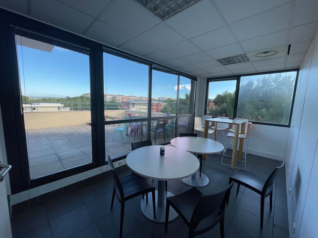
                                                Location
                                                 Location Bureaux Aix-en-Provence 13100
