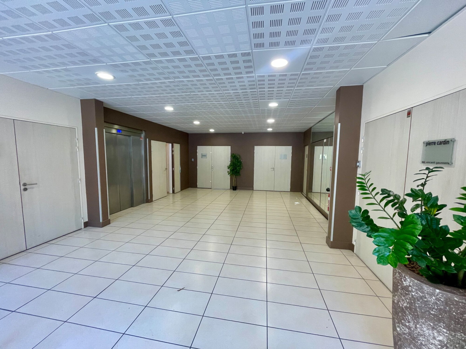 
                                                Location
                                                 Location Bureaux Aix-en-Provence 13290