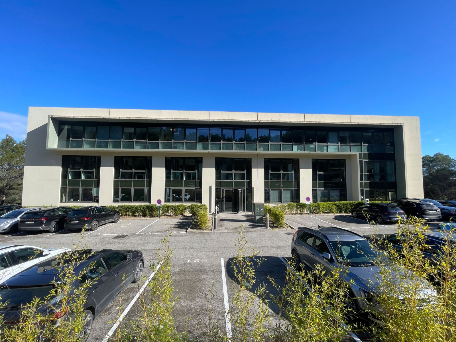 
                                                Location
                                                 Location Bureaux Aix-en-Provence 13290