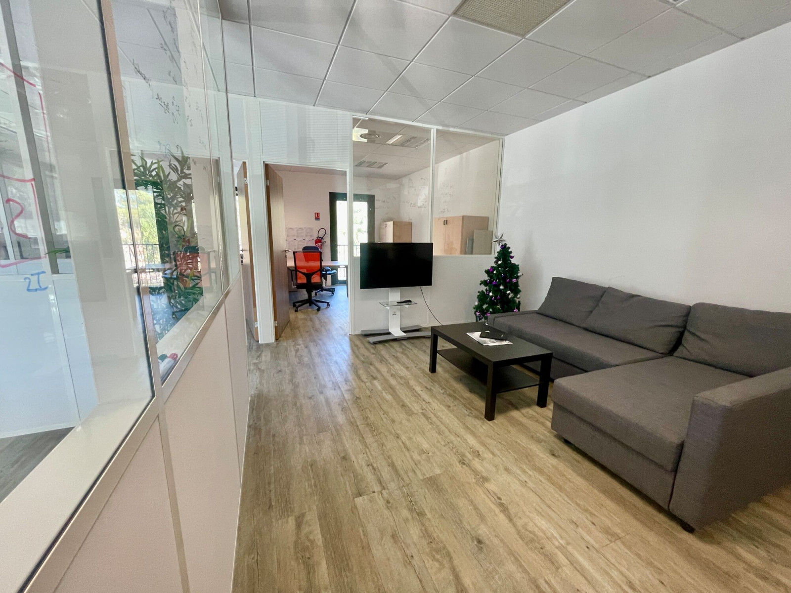 
                                                Location
                                                 Location Bureaux Aix-en-Provence 13290