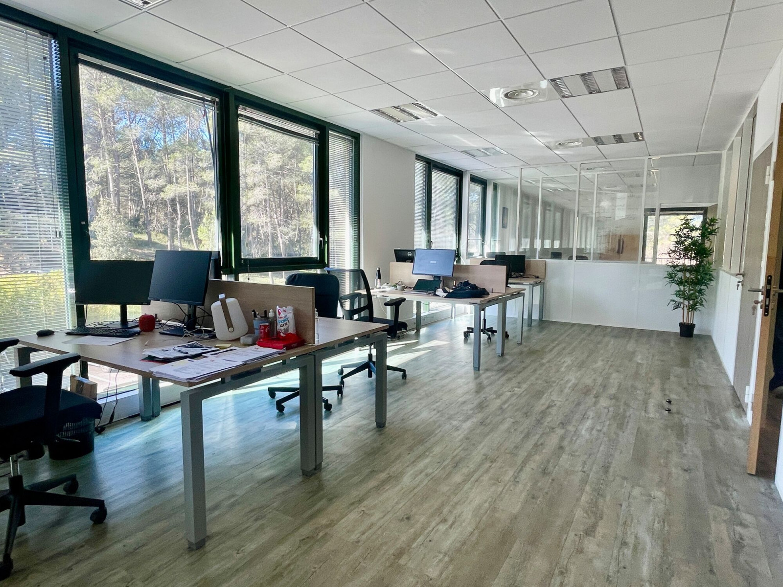 
                                                Location
                                                 Location Bureaux Aix-en-Provence 13290